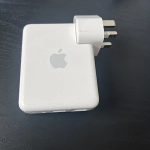 Przenośna bezprzewodowa stacja bazowa Airport Express Apple A1084 - w bardzo dobrym stanie - Zdjęcie 1 z 3