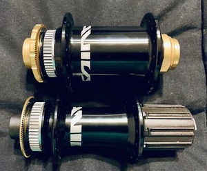 Shimano Saint 32h Hubs Front HB-M820 20x110mm & Rear FH-M810 10x135mm - Picture 1 of 24