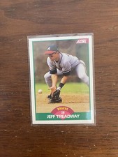 Score 1989 Jeff Treadway 2B Atlanta Braves Baseball Card #18T Near Mint