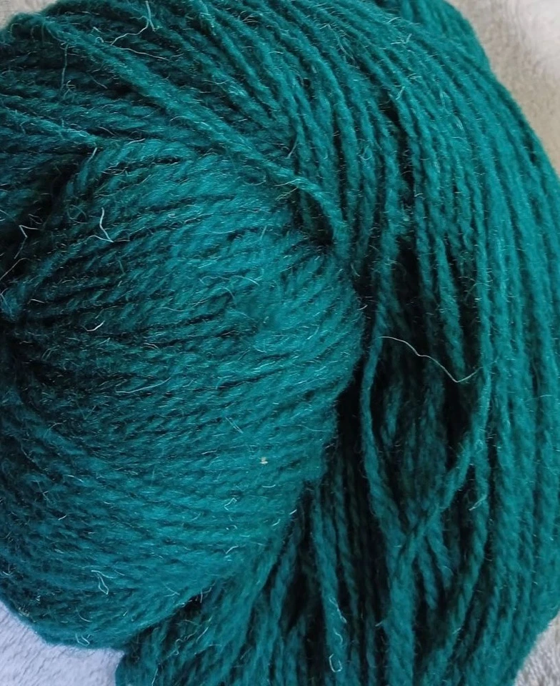 100% Schafwolle Strickgarn gefärbt  Flaschengrün hell  (30,00€/1kg) - Bild 1 von 2