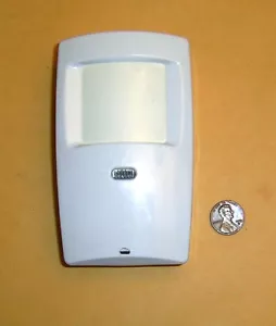 SENSOR DE MOVIMIENTO DUAL TEC DT-700 PARA SISTEMAS DE ALARMA/SEGURIDAD por C&K/Honeywell - Imagen 1 de 1