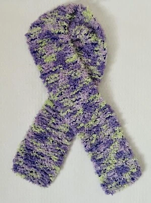 Bufanda de ganchillo púrpura lima para niñas hecha a mano creaciones de pizazz Foto 1 de 4