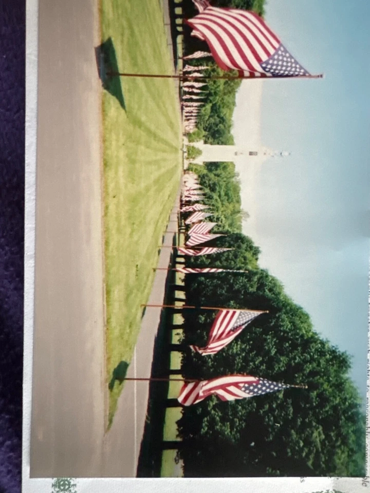Mausoleo, Cripta para dos, jarrón granito bronce, criptas AA-46, servicios. Foto 1 de 1