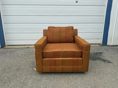 Mid Century Modern Cube Lounge Chair by Dunbar - Image 1 of 4
