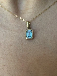 Stunning 9ct Gold Bezel Set Topaz Necklace - Picture 1 of 8