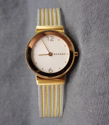 Женские двухцветные часы SKAGEN с новым аккумулятором - работают отлично! -e64 - Изображение 1 из 4
