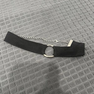 O-Ring Black Handmade Elastic Adjustable Choker Necklace - Foto 1 di 2