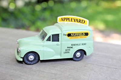 1:43 CORGI CLASSICS 1986 D957/11 Appleyard Nuffield Morris Minor DieCast Van - Image 1 of 4