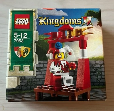 LEGO Kingdoms 7953 Court Jester and Wizard Building Set - Image 1 of 2