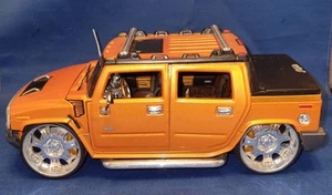 Maisto 1/18 Scale Diecast Hummer H2 SUT Concept - Orange - Picture 1 of 22