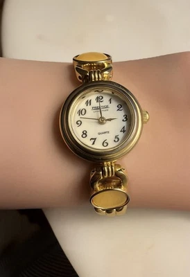 Vintage Prestige By Waltham Relógio Feminino Pulseira Cabachon Tom Dourado Anos 80 - Imagem 1 de 4