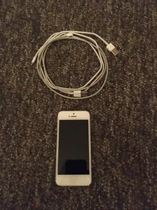 Apple iPhone 5 - 16GB - Silver - Picture 1 of 4