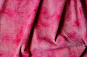 kuschelweicher Webpelz pink rosa Batik 50 cm x 150 cm Farbverlauf - Bild 1 von 3