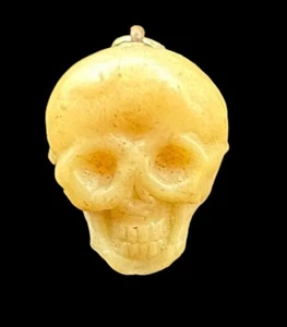 Tiny Vintage Molded Celluloid SKULL CHARM Retro Halloween Japan Cracker Jack? - Picture 1 of 4