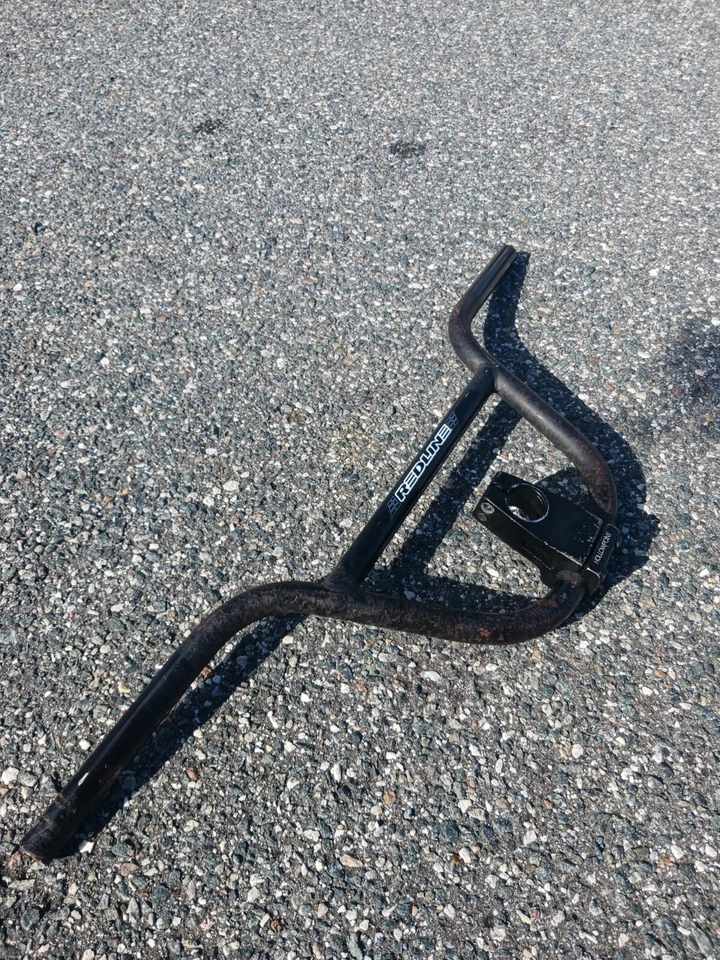 Redline Handlebar Bmx Mx449 28" X 7.5" Rise HollowPoint Redline Stem! 1 - 1/8" - Image 1 of 4