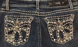 Grace in LA Capri Blue Jeans Womens Embellished Size 7 30X21 - Picture 1 of 11