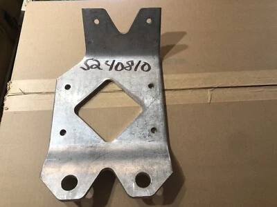 Placa de montaje del motor Polaris nuevo OEM NOS 94 XCR 440 SP 95 XCR 440 5240810 Foto 1 de 4