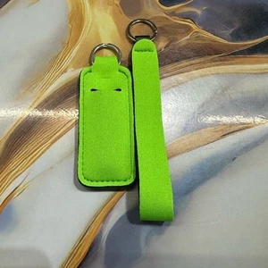 NEU Schlüsselanhänger Set Lippenbalsam Halter & Armband (5 Zoll) Lindgrün - Bild 1 von 2