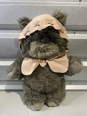 Peluche de colección 1984 Star Wars Latara The Ewok con capucha Kenner El Retorno del Jedi Foto 1 de 2