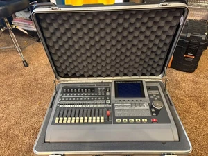 Roland VS-1680 w VS8F-2 effects and Roland Hard Case VS 1680 - Picture 1 of 13