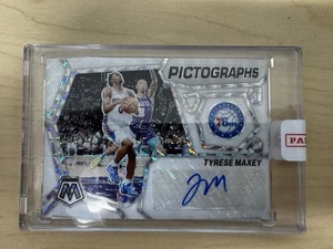 2023-24 Panini Mosaic Tyrese Maxey Auto Pictographs White /25 #PA-MAX - Picture 1 of 2
