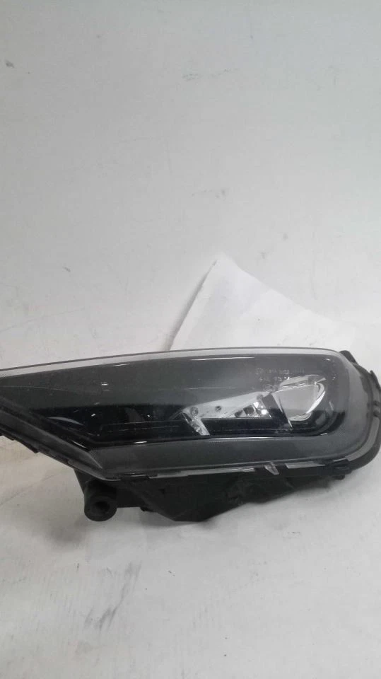 Driver Corner/Park Light Fog-driving Fits 16-24 VOLVO XC90 437258 - Image 1 of 4