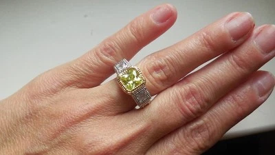 NUEVO "inspirado en el diseñador" Anillo de circonita cúbica de peridoto vintage art deco detalle de 2 tonos Talla 7 Foto 1 de 4