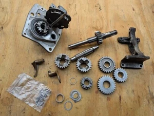 1981 HARLEY DAVIDSON SPORTSTER 1000 TRANSMISSION GEARS WITH MOUNT - Picture 1 of 12