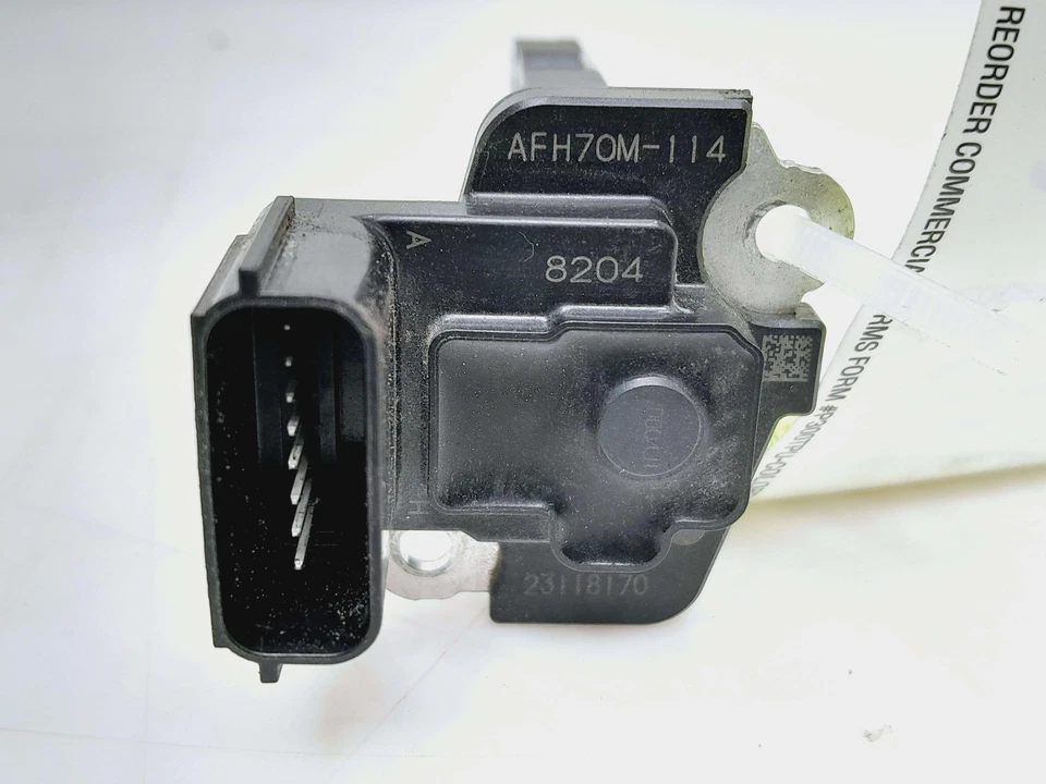 Sensor de flujo de masa de aire del motor Buick Enclave Chevrolet Cadillac 20787043 2012-2022 Foto 1 de 4