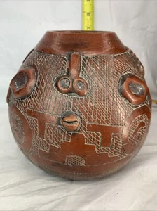 Vaso vintage Marajoara Brasile faccia terracotta arte ceramica Amazon fatto a mano - Foto 1 di 16