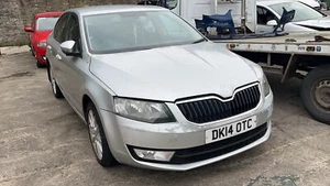 SKODA OCTAVIA TDI DSG HATCHBACK 2012-2015 INTERIOR LIGHT REAR - Picture 1 of 3