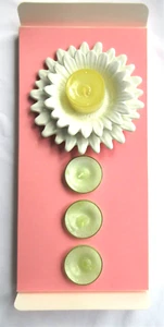 Vintage Yankee Candle Daisy Tealight Holder Includes 4 Tealights Farmhouse New - Picture 1 of 7