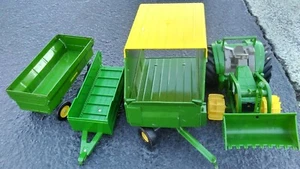 John Deer Ertl Pressed Steel And Plastic Farm Trailer Wagon With Tractor - Picture 1 of 12