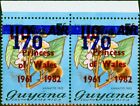 Guyana 1982 170c Sur 110c Sur 5c SG1003 & 1003Var 1' Avec Serif ' V.F MNH Paire