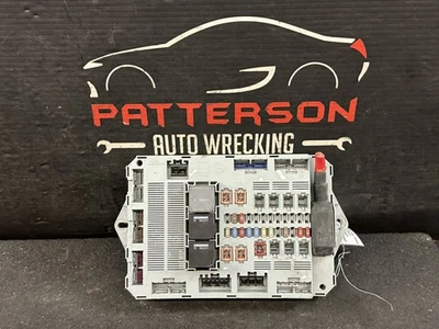 Jaguar XF 2009 cabina interior relé de fusibles caja de conexiones identificación 8X2T14B476BD Foto 1 de 4