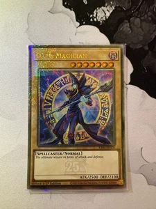 MAGO NERO • (Dark Magician) • Quarter Century Rare • RA04 EN106 • 1Ed • Yugioh! - Foto 1 di 2