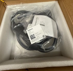 Genuine Volvo Electric Car Charging Cable 220v (6m, Max 40 A)  NEW 32324387 - Bild 1 von 7