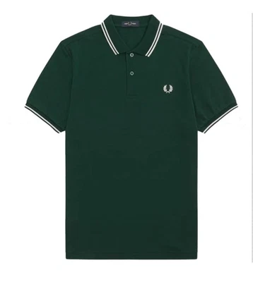 NUEVO CON ETIQUETAS $98 Fred Perry M3600 Camisa Polo Doble Punta Piqué - Verde Hiedra/Blanco (Talla: S) Foto 1 de 4
