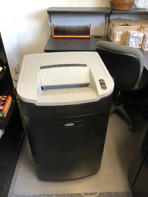 Trituradora de grado industrial Acco Brands GLM11 Foto 1 de 4