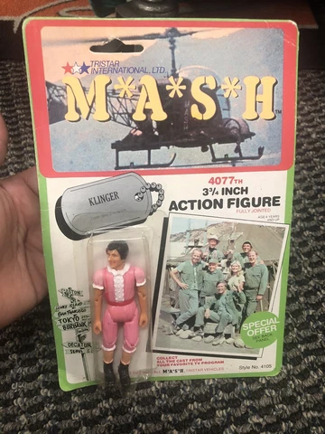 M*A*S*H  MASH 4077 Klinger in Drag 3.75 Action Figure on Original Card Vintage Cover