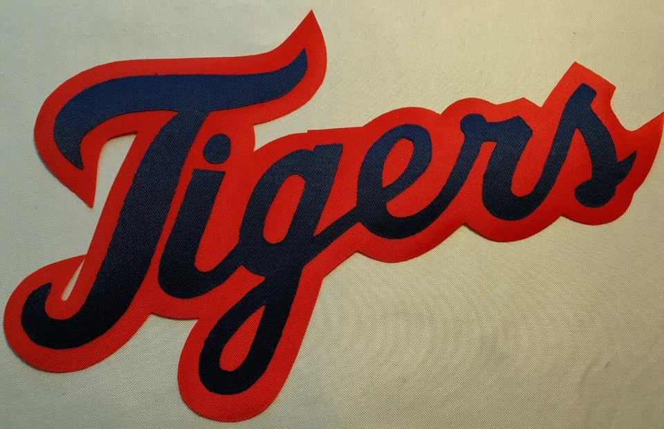HUGE DETROIT TIGERS IRON-ON PATCH - 6" x 10.5" - Image 1 of 1