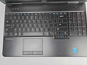 Lote de 9 laptops Dell Latitude E5540 (Intel i3-4010U, sin RAM, sin HDD) - Imagen 1 de 9