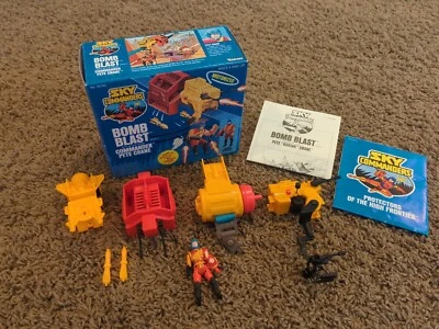 SKY COMMANDERS BOMBA EXPLOSIÓN CON FIGURA 1987 CONTENIDO SELLADO KENNER Foto 1 de 4