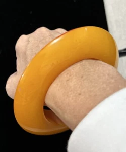 Vintage Butterscotch FRENCH Bakelite Bracelet Orange Yellow , 1 " wide - Picture 1 of 8