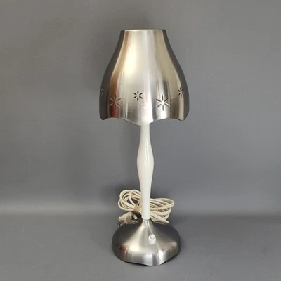 Lámpara de mesa vintage Ikea base de acero inoxidable perforada flor pantalla Aftonstund 16 pulgadas Foto 1 de 4