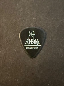 colección de púas de guitarra - DEF LEPPARD. VIVIAN CAMPBELL. LOGO. FIRMA. NEGRO. - Imagen 1 de 2