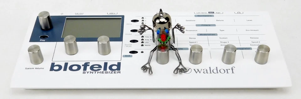 Waldorf Blofeld Desktop Synthesizer Weiß + Fast neuwertig + 1,5Jahre Garantie - Bild 1 von 4