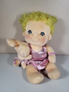 Vestido rosa vintage años 80 Kenner rubia Hugga Bunch muñeca de peluche Precious Hugs - Imagen 1 de 12