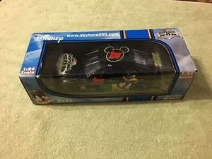 2004 Team Caliber PETE  #04 Daytona 500 Disney Diecast Nascar 1/24 Pit Stop - Picture 1 of 8