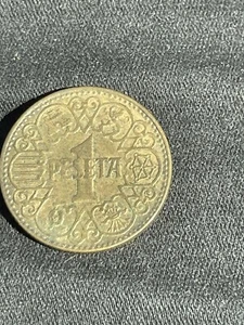 1944 Spain One Peseta Coin - Picture 1 of 2
